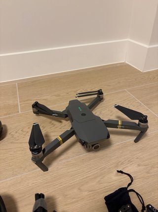 Dron DJI Mavic Pro 1 con accesorios