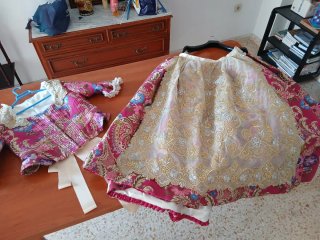 Traje de Fallera Rosa y Dorado