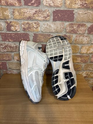 Zapatillas Nike Vomero 5 Plata/Blanco