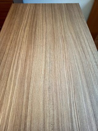 Mesa de escritorio de madera