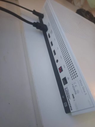 Xbox One S Blanca