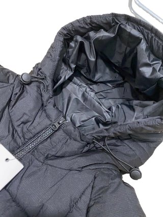 C.P. Company Plumífero Negro con Capucha