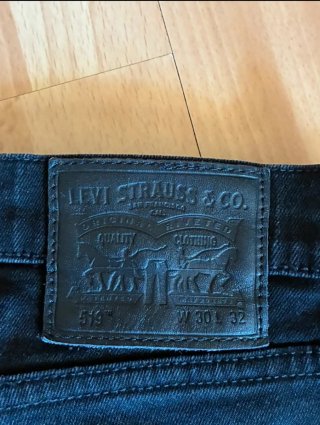 Pantalón Levi's 519 Negro Slim Fit