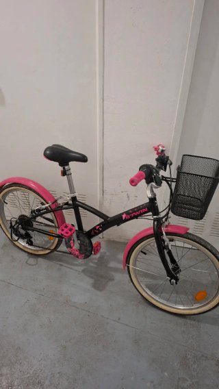 Bicicleta infantil BTWIN negra y rosa 20 pulgadas