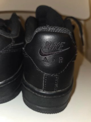 Nike Air Force 1 Low Triple Black Talla 38.5