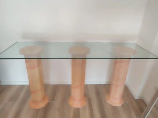 Mesa cristal con 3 peanas