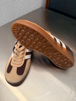 Zapatillas Adidas Gazelle Beige y Marrón Mujer