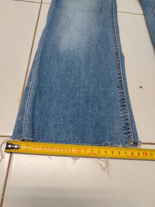 Pantalón vaquero Stradivarius T.32
