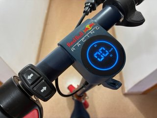 Patinete Eléctrico Red Bull Casi Nuevo