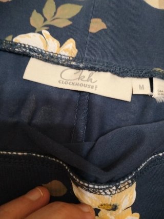 Falda floral azul de Clockhouse, talla M