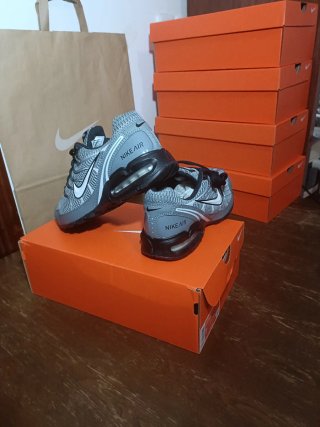 Zapatillas Nike Air Max Torch Gris/Negro
