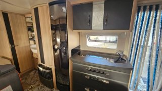 Caravana Hobby 560 KMFe De Luxe Edition 2021