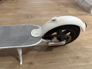 Patinete Eléctrico Xiaomi M365 Blanco