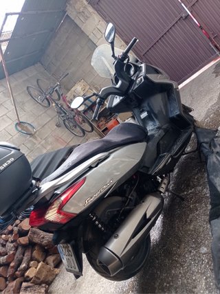 Kymco Superdink 300 E3 + baúl 39L