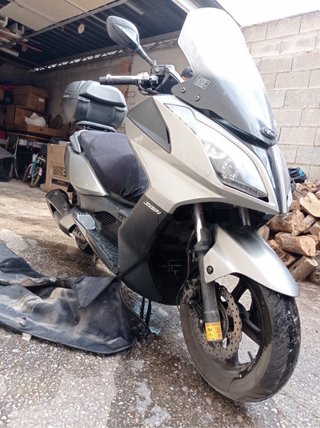 Kymco Superdink 300 E3 + baúl 39L