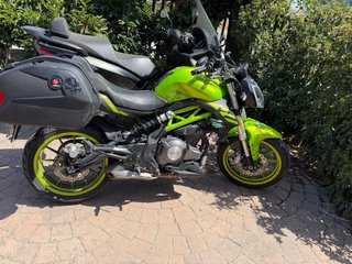 Benelli 302cc Naked Verde y Negra perfecto estado