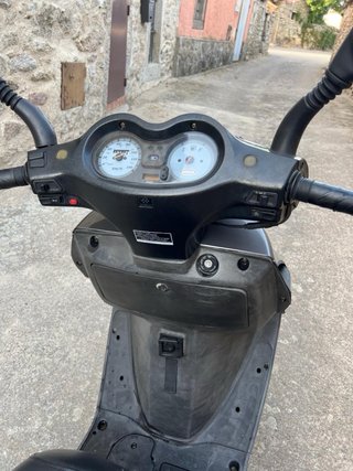 Daelim NS 125 Scooter Gris