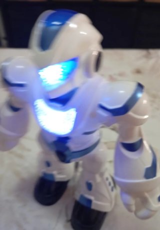 Robot teledirigido con mando