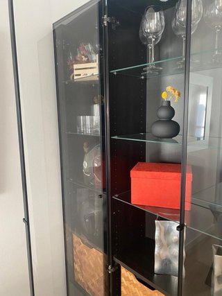 Vetrina Ikea Nera e Marrone