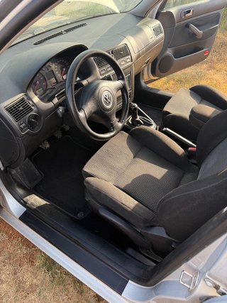 Volkswagen Golf 1999 1.6 Gasolina