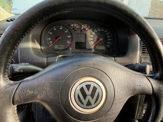 Volkswagen Golf 1999 1.6 Gasolina