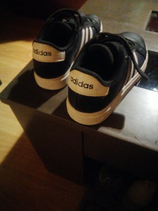 Zapatillas niña Adidas negras talla 33