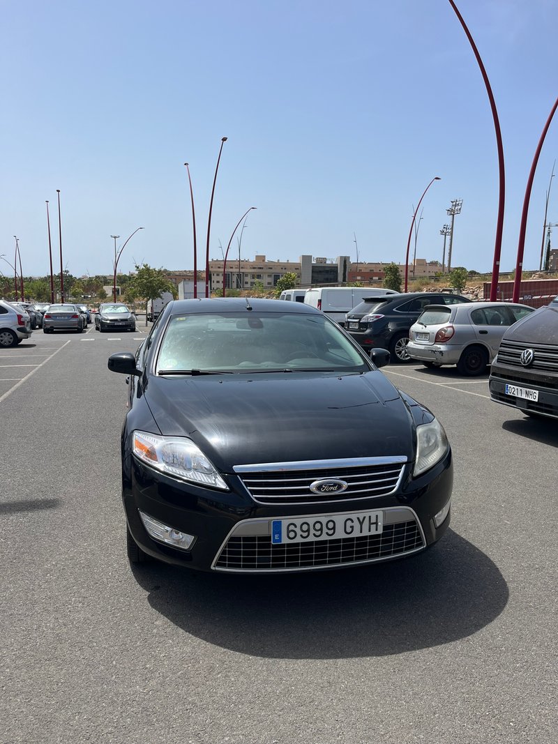 Ford Mondeo 2010 - foto 1