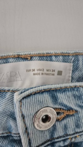 Pantalón vaquero Zara azul