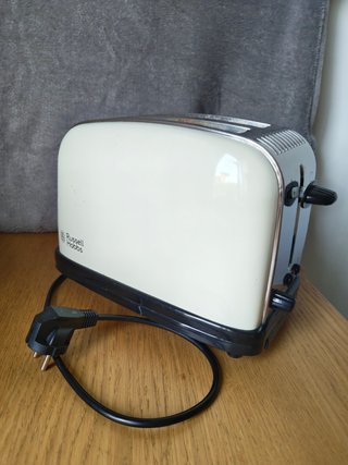 Tostadora y Hervidor Russell Hobbs Beige