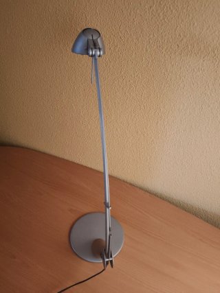 Lámpara de estudio o flexo de escritorio