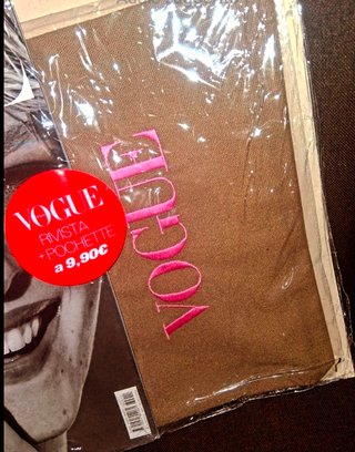 Rivista e Pochette Vogue cioccolato sigillata