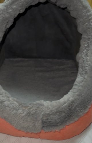 Cueva para gatos gris y rosa