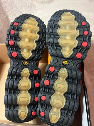 Nike Air Max DN8 Naranja Negro