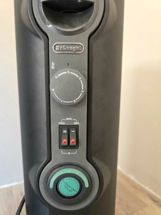 Calefactor DeLonghi RadiaS Aceite