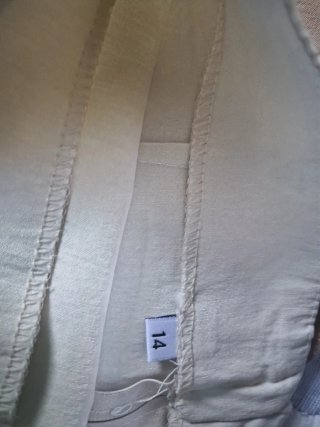 Lote 2 faldas beige y marrón