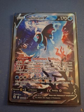 Cartas de pokemon variadas.