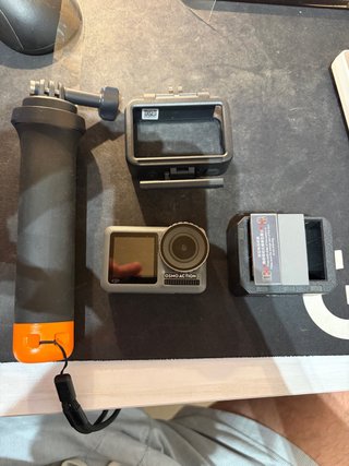 DJI Osmo Action Cam + Mango + Baterías