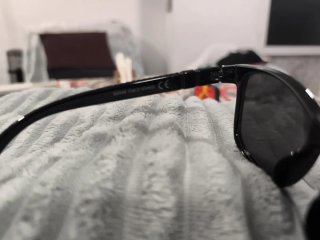 Gafas de sol negras y grises