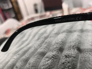 Gafas de sol negras y grises