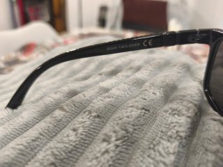 Gafas de sol negras y grises