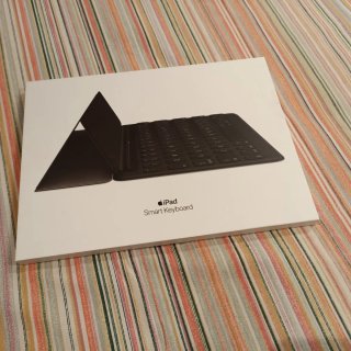 Caja iPad y Caja Smart Keyboard Apple