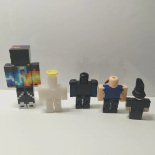 Endertoy + 4 Figuras Roblox