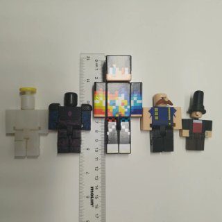 Endertoy + 4 Figuras Roblox