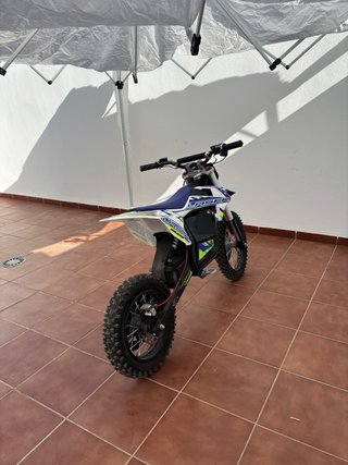 Pit Bike Eléctrica 1500W