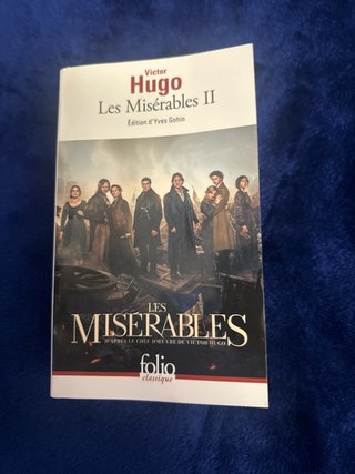 LES MISERABLES: 2 [paperback] Hugo V