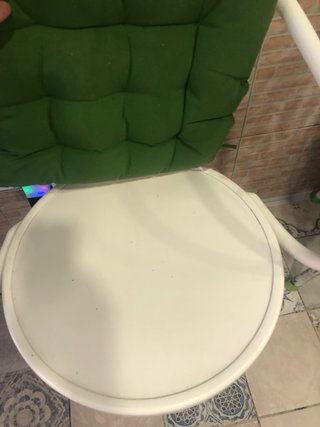 Sillas blancas estilo vintage con cojín