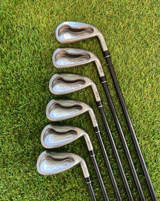 Set de Palos de Golf BENROSS y COBRA