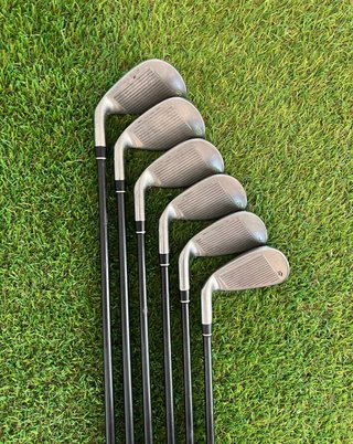 Set de Palos de Golf BENROSS y COBRA