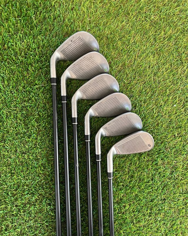 Set de Palos de Golf BENROSS y COBRA