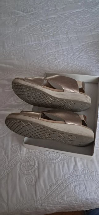 Sandalias Latouche Doradas Mujer